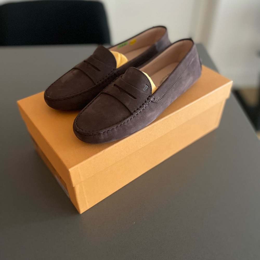 Brand new Tod’s moccasins. Brown suede.